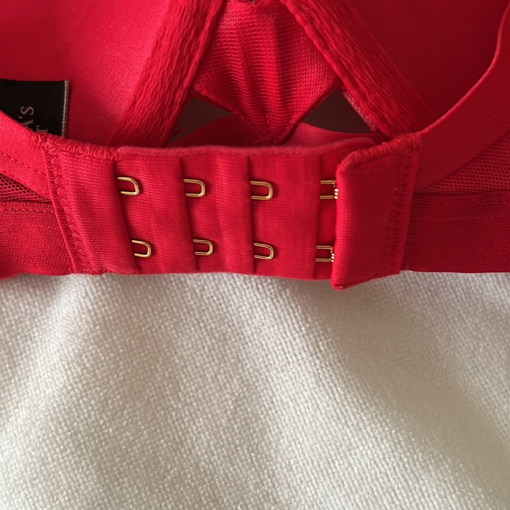 Victoria’s Secret bra, red with lace trim size 36D lightly lined bra EUC - Picture 6 of 8